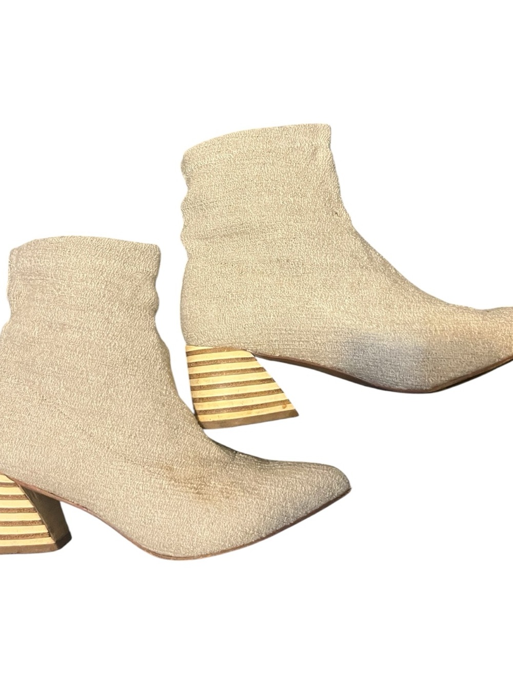 Farylrobin Pointed Toe
Ankle Boots with
Stacked Wooden Block
Heels - Picture 2 of 3